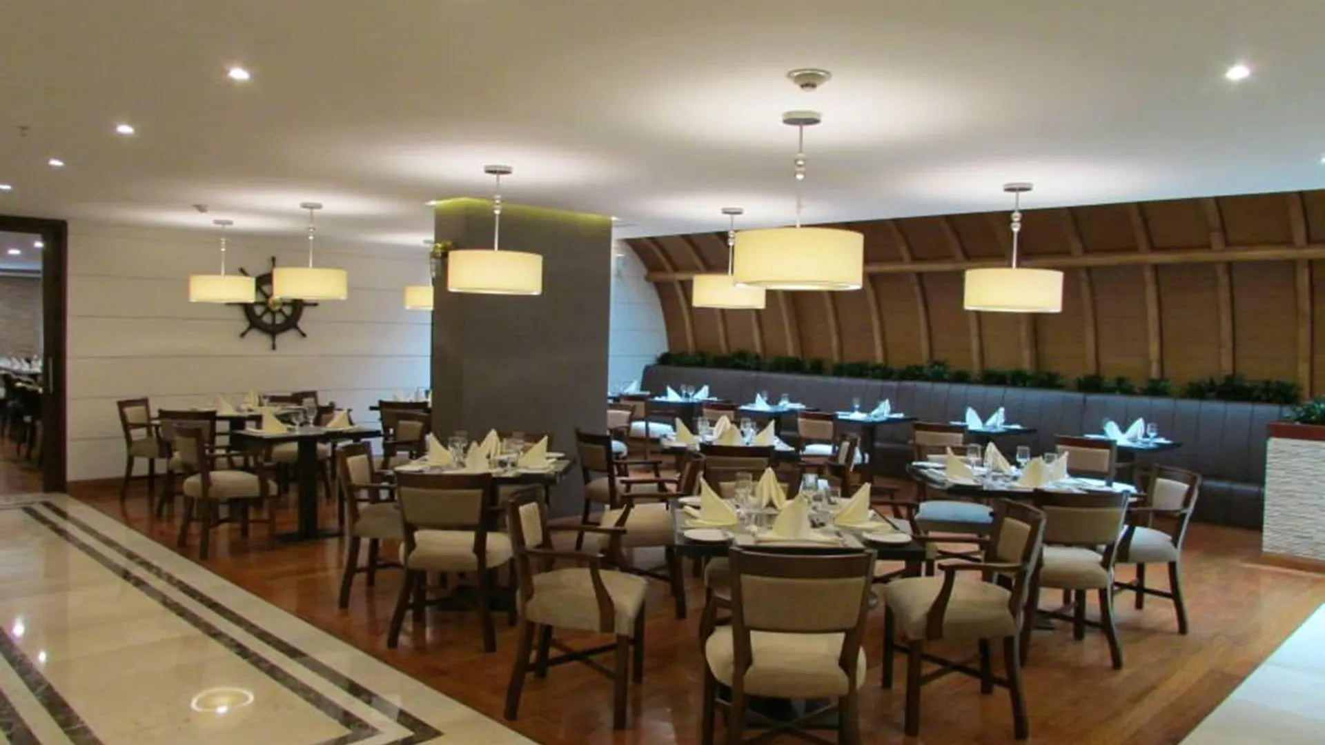 Hotel Dann Carlton Богота 5*,