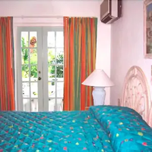 dickenson-bay-cottages.comcaribbean.com/